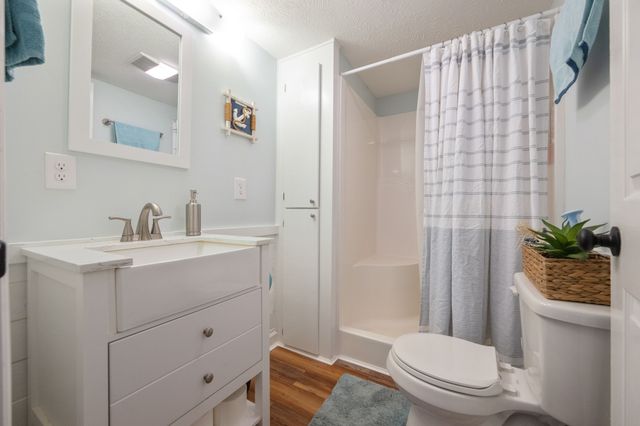 91 Creekside View Ln, Decaturville, TN 38329