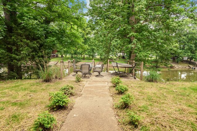 91 Creekside View Ln, Decaturville, TN 38329