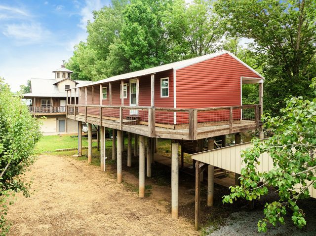 91 Creekside View Ln, Decaturville, TN 38329