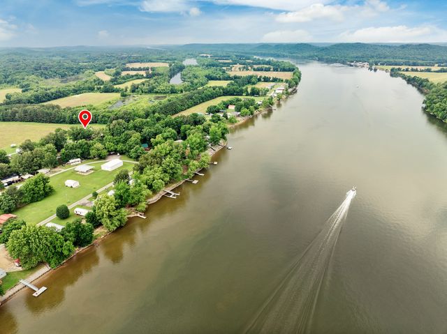 91 Creekside View Ln, Decaturville, TN 38329