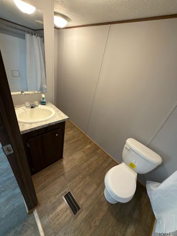 28405 Mcarthur Dr, Livingston, LA 70754