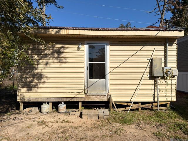 28405 Mcarthur Dr, Livingston, LA 70754