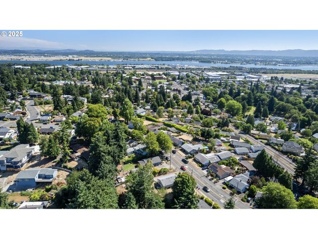 2908 E MCLOUGHLIN Blvd, Vancouver, WA 98661