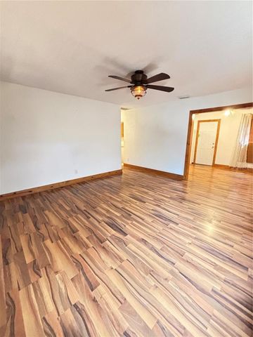 4830 16TH AVENUE N, St Petersburg, FL 33713