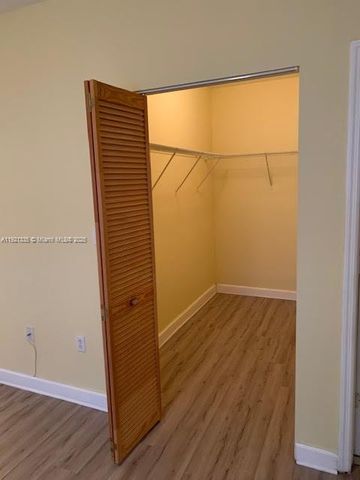 1300 NE 109th St 202, Miami, FL 33161