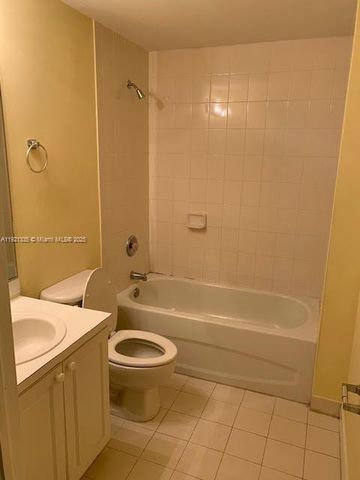 1300 NE 109th St 202, Miami, FL 33161