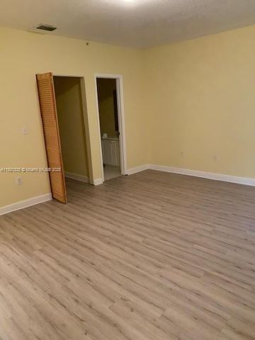 1300 NE 109th St 202, Miami, FL 33161