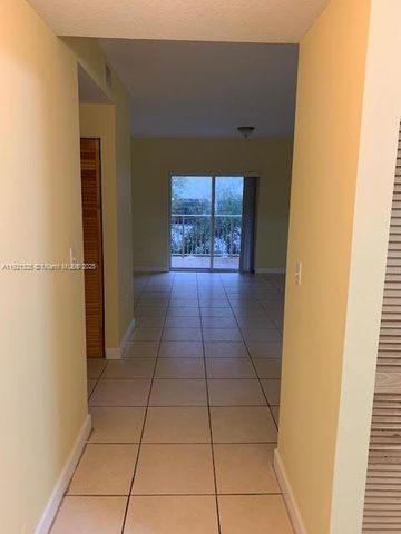 1300 NE 109th St 202, Miami, FL 33161