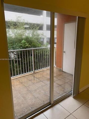 1300 NE 109th St 202, Miami, FL 33161