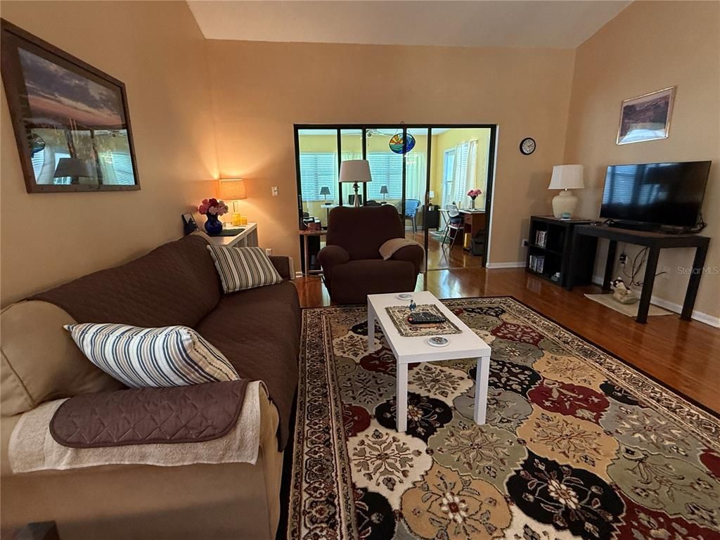 Image 5 of property listing at 11728 ASPENWOOD DRIVE, New Port Richey, FL 34654