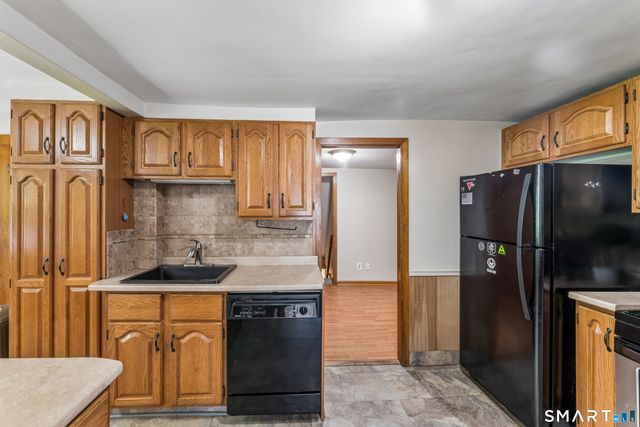 34 Lake Avenue, Trumbull, CT 06611