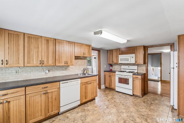 34 Lake Avenue, Trumbull, CT 06611