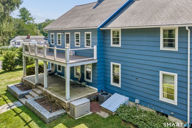 34 Lake Avenue, Trumbull, CT 06611