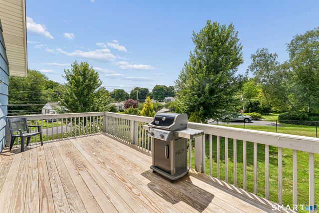 34 Lake Avenue, Trumbull, CT 06611
