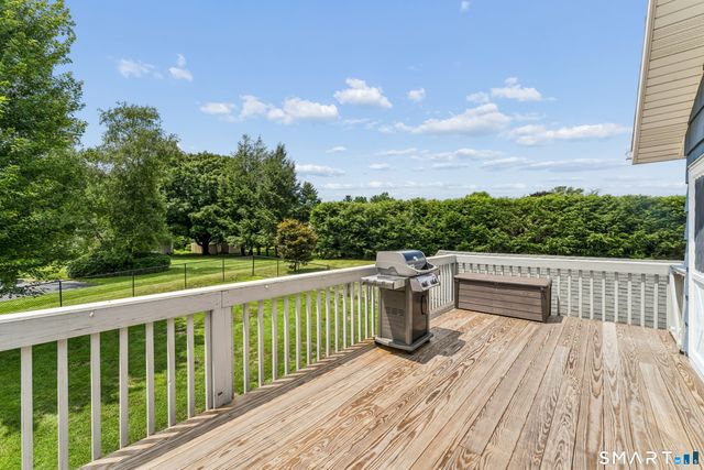 34 Lake Avenue, Trumbull, CT 06611