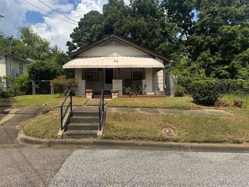 2038 Carlo Street, Montgomery, AL 36108