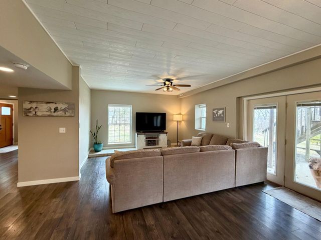 3710 60th Avenue SW, Rochester, MN 55902