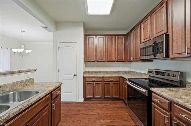 1029 Warrington BLVD, Chesapeake, VA 23320