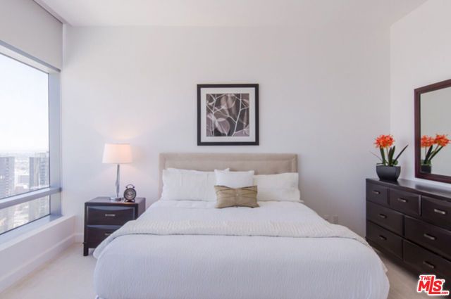 900 W Olympic Boulevard 39E, Los Angeles, CA 90015