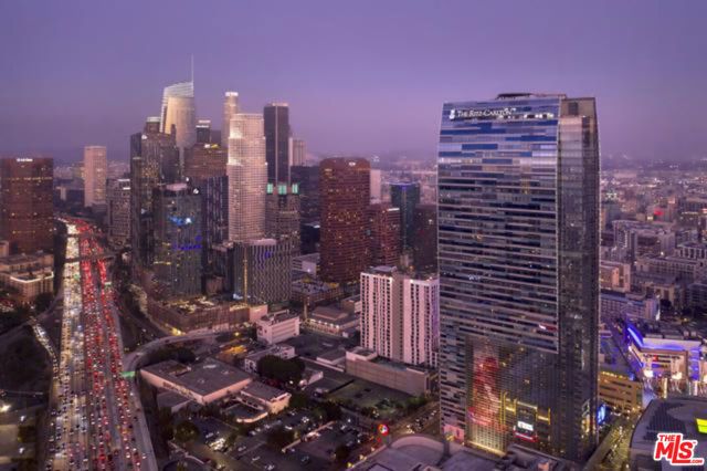 900 W Olympic Boulevard 39E, Los Angeles, CA 90015