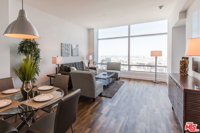 900 W Olympic Boulevard 39E, Los Angeles, CA 90015