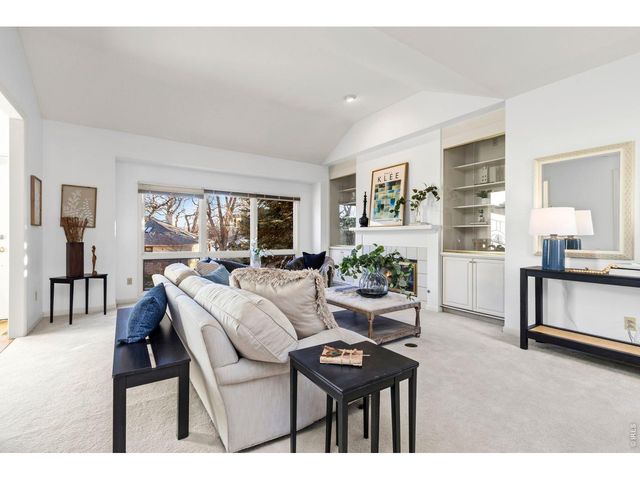 1912 Cottonwood Point Dr, Fort Collins, CO 80524