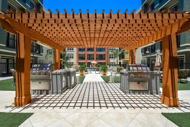 1711 Old Spanish Trail 117, Houston, TX 77054