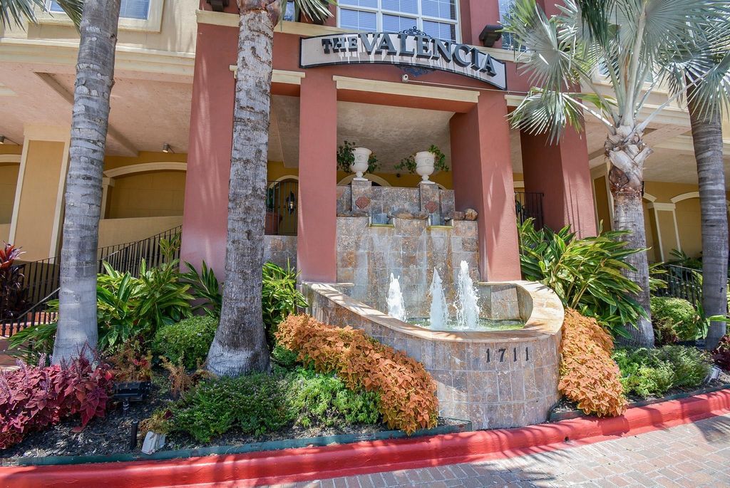 1711 Old Spanish Trail 117, Houston, TX 77054