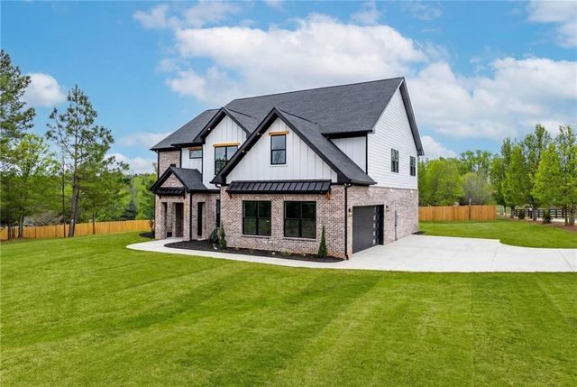 47 Mangum Lane, Pendergrass, GA 30567