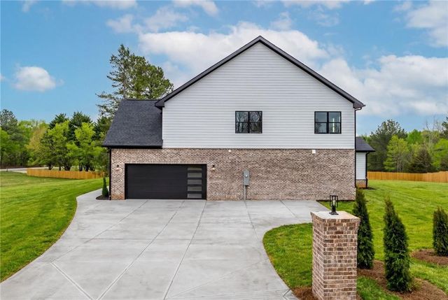 47 Mangum Lane, Pendergrass, GA 30567