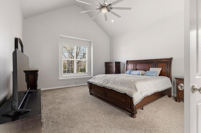 808 E 6th Street, Bonham, TX 75418