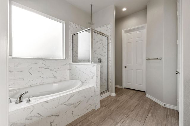 808 E 6th Street, Bonham, TX 75418