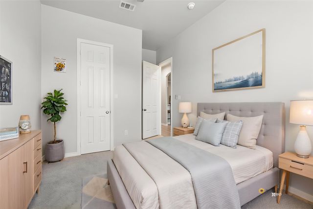 808 E 6th Street, Bonham, TX 75418