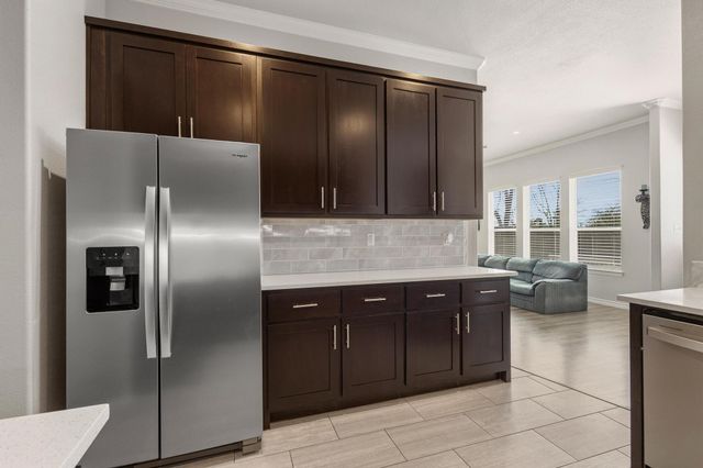 808 E 6th Street, Bonham, TX 75418