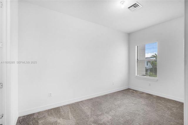 8356 NW 7th Pl, Plantation, FL 33324