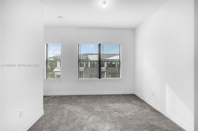 8356 NW 7th Pl, Plantation, FL 33324