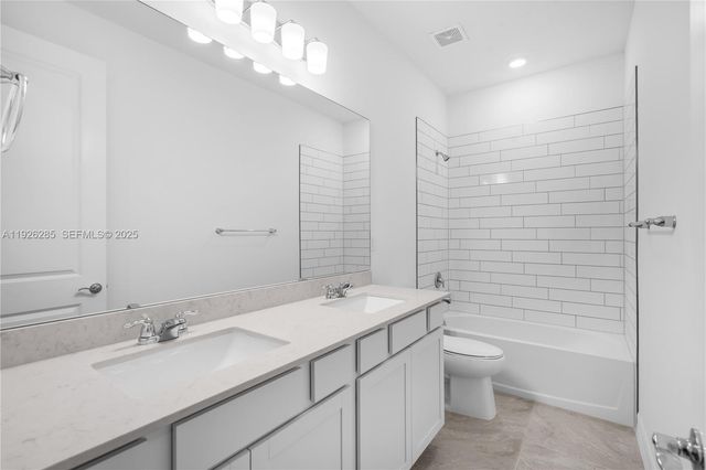 8356 NW 7th Pl, Plantation, FL 33324