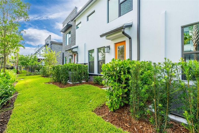 8356 NW 7th Pl, Plantation, FL 33324