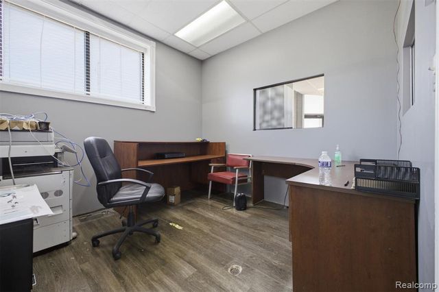 6901 Wyoming Avenue, Dearborn, MI 48126