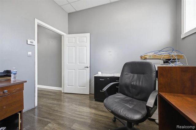 6901 Wyoming Avenue, Dearborn, MI 48126