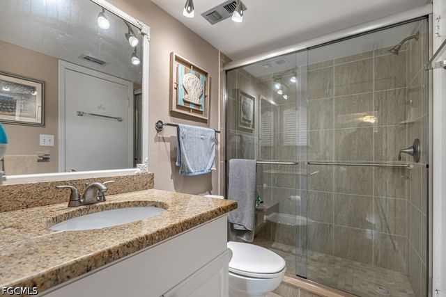 1700 Pine Valley DR 207, Fort Myers, FL 33907