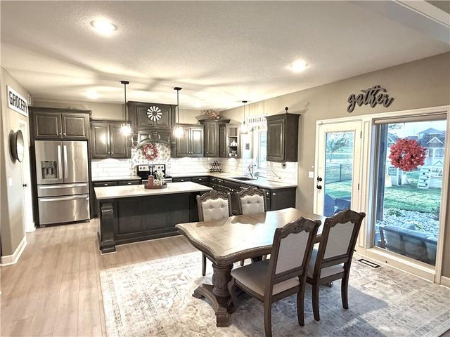 1406 NE 107th Terrace, Kansas City, MO 64155