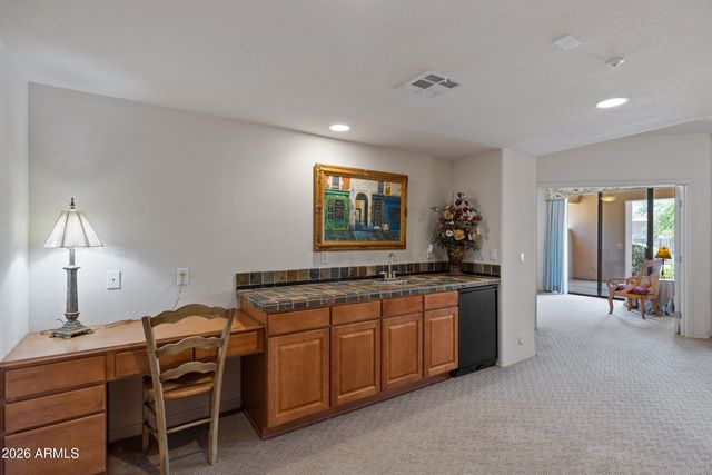 17025 E LA MONTANA Drive 105, Fountain Hills, AZ 85268