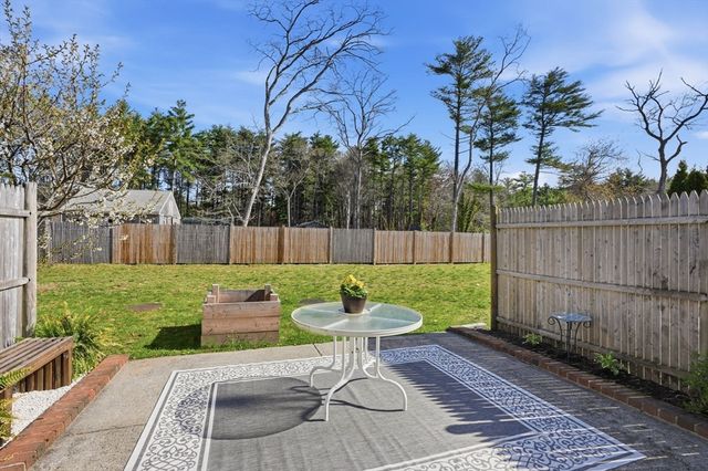 848 Plain St 32, Marshfield, MA 02050
