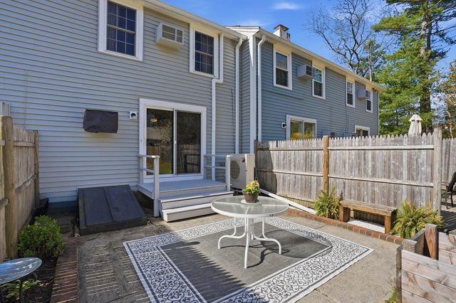 848 Plain St 32, Marshfield, MA 02050