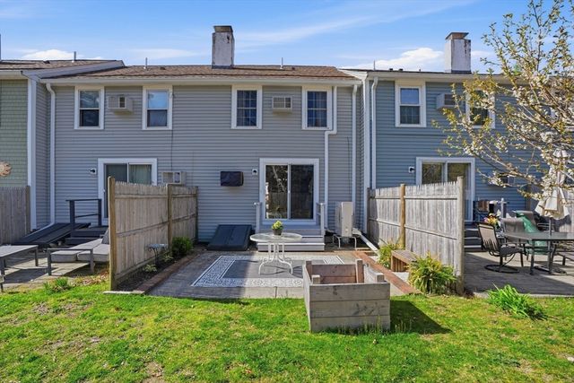 848 Plain St 32, Marshfield, MA 02050