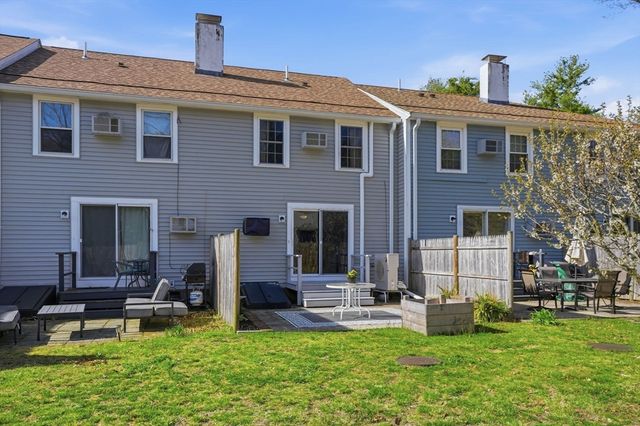 848 Plain St 32, Marshfield, MA 02050