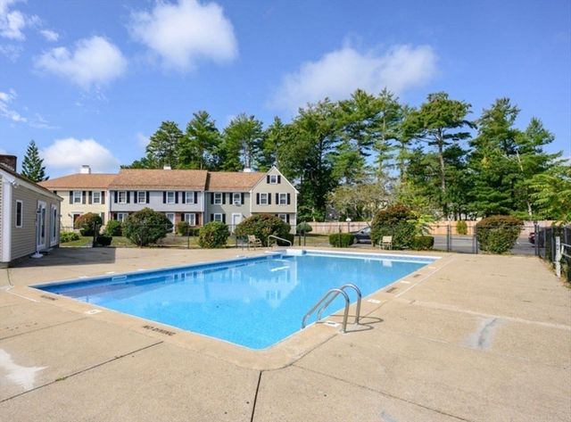 848 Plain St 32, Marshfield, MA 02050