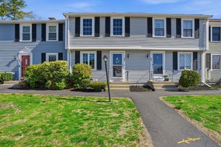 848 Plain St 32, Marshfield, MA 02050