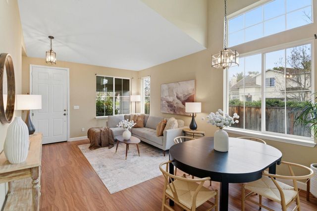 6189 Fieldstone Dr, Livermore, CA 94551